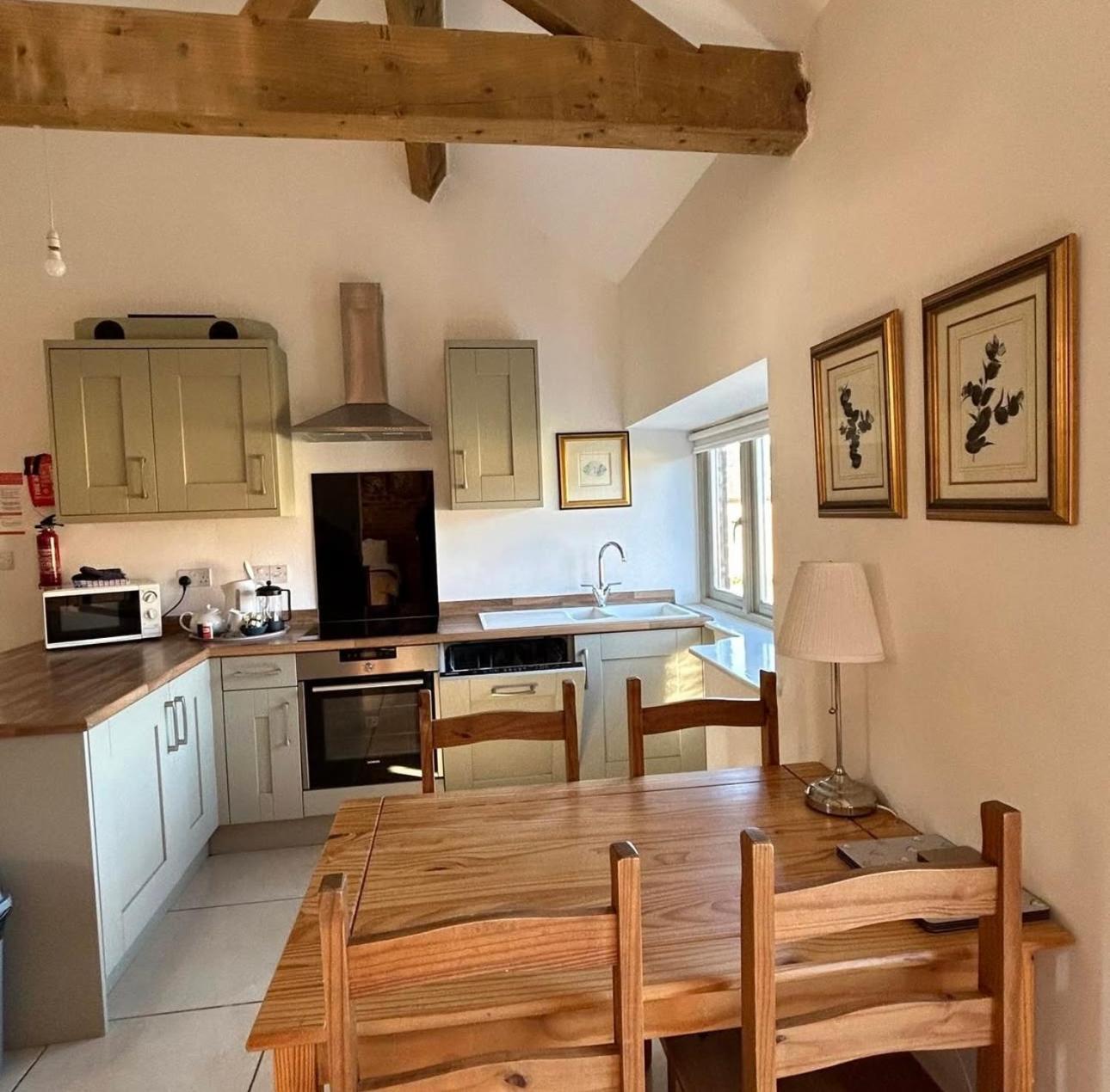 Mole Hole Apartment Towcester Bagian luar foto